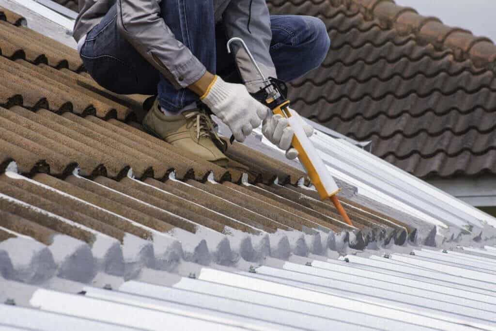 How to Stop Roof Leaks Temporarily