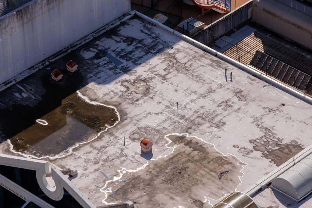 Warning Signs Your Commercial Roof Needs Service