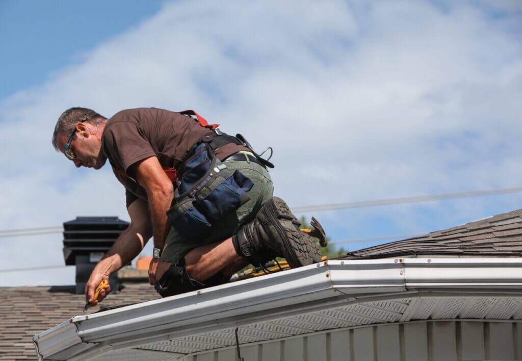 Emergency Roof Leak Repair: What to Do While You Wait