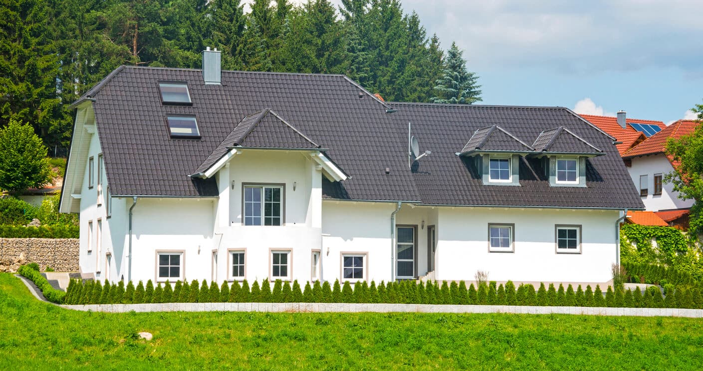 hip roof vs gable roof